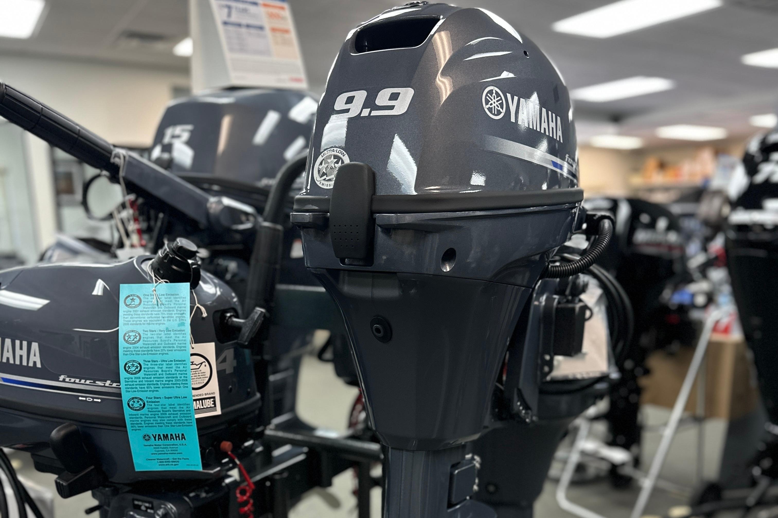 Yamaha F9.9SMHB Outboard Four-Stroke short shaft Boat
