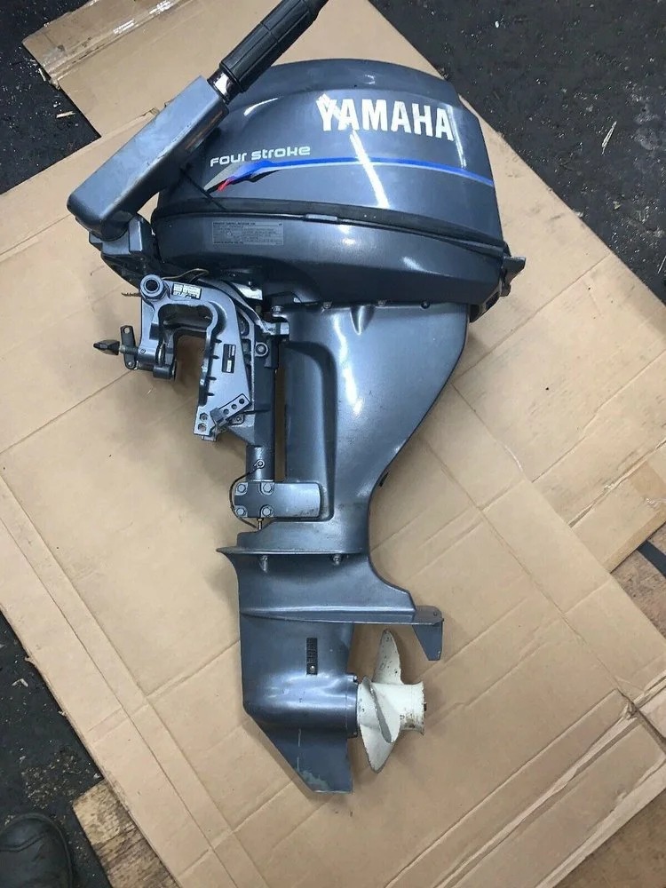2004 Yamaha 4 Stroke 15HP Outboard
